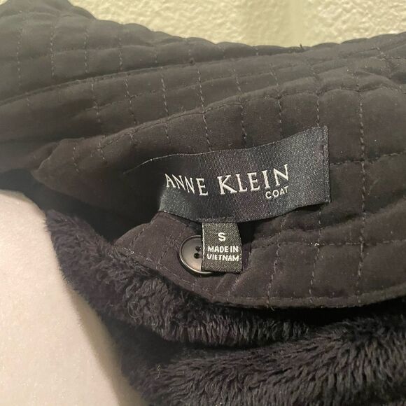 Anne Klein Coat w/ double insulation - Picture 11 of 12